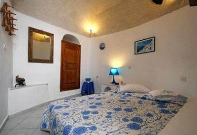 фото отеля Annio Furnished Apartments