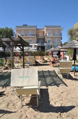 фото отеля Hotel Sara