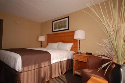фото отеля Best Western Berkshire Inn Bethel (Connecticut)