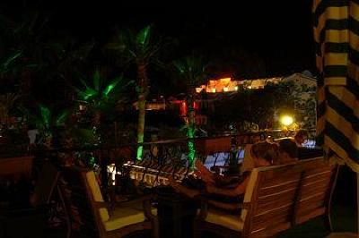 фото отеля Tonoz Beach Hotel