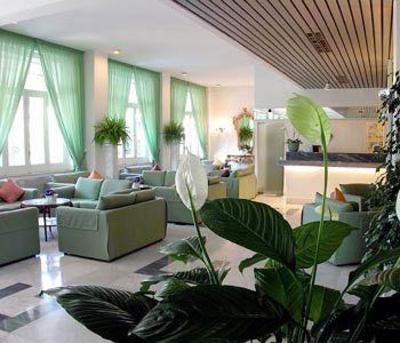 фото отеля Carlton International Hotel