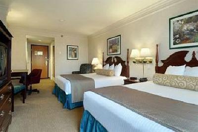 фото отеля BEST WESTERN Regency Plaza Hotel