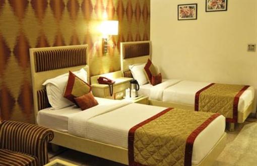 фото отеля Hotel Park Grand Chandigarh
