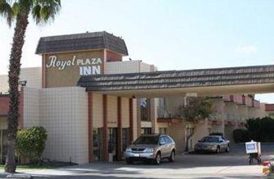 фото отеля Royal Plaza Inn