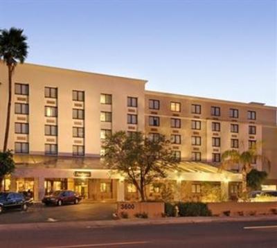 фото отеля Phoenix Place Hotel & Suites