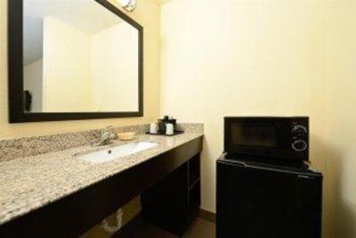 фото отеля Americas Best Value Inn and Suites Lake Charles I210 Exit 11