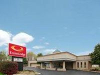 Econo Lodge Hotel and Suites