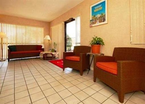 фото отеля Econo Lodge Macclenny