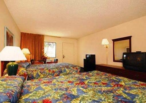 фото отеля Econo Lodge Macclenny