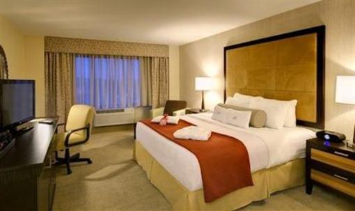 фото отеля Crowne Plaza Wilmington North