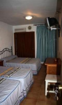 фото отеля Hostal Los Tamarindos
