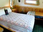 фото отеля Yellowstone River Inn Cabins