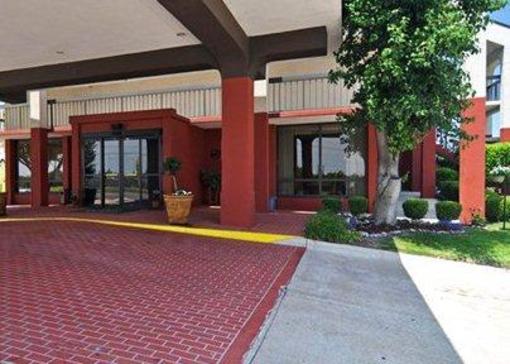 фото отеля Quality Inn & Suites Cattle Baron Fort Worth