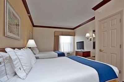 фото отеля Holiday Inn Express Hotel & Suites Spring Lake (North Carolina)