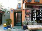 фото отеля Backpackers In Yeosu
