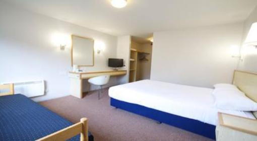 фото отеля Travelodge Birmingham Oldbury