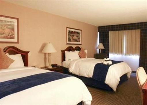 фото отеля Quality Inn & Suites at Binghamton University