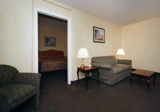 фото отеля Rodeway Inn & Suites Tillmans Corner