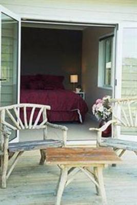 фото отеля Charming Creek Bed and Breakfast