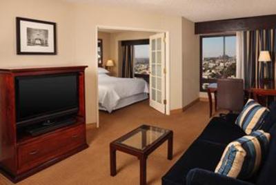 фото отеля Sheraton Suites San Diego