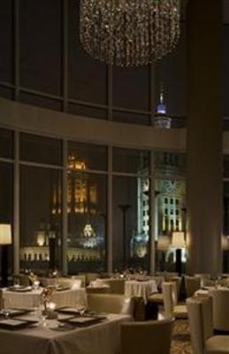 фото отеля Trump International Hotel & Tower Chicago