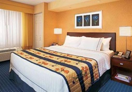 фото отеля SpringHill Suites Airport Newark (New Jersey)