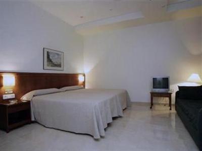 фото отеля Lloyds Beach Club Hotel Torrevieja
