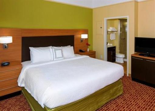 фото отеля TownePlace Suites Buffalo Airport