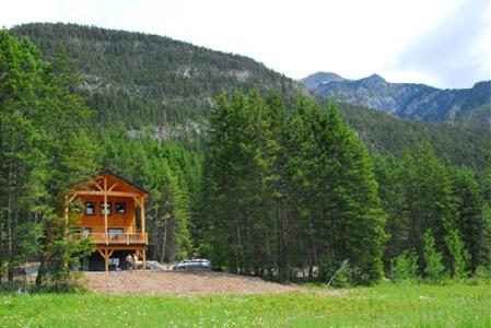 фото отеля Mount 7 Lodges Golden (British Columbia)