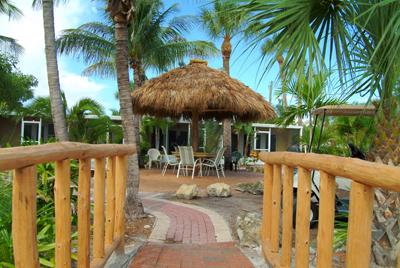 фото отеля Tropical Breeze Resort
