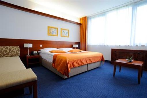 фото отеля Hotel Azul Kranj