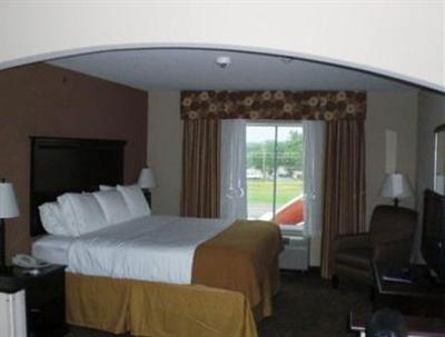 фото отеля Holiday Inn Express Hotel & Suites Sedalia