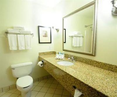 фото отеля Holiday Inn Express Delafield