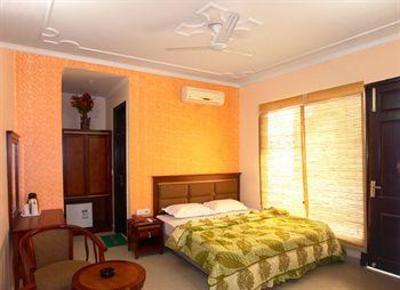 фото отеля Hotel Sunrise New Delhi