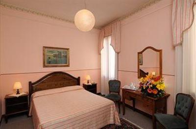 фото отеля Hotel de l'Alboro