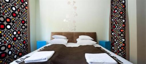 фото отеля Living In Aparthotel Oradea