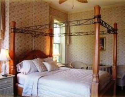 фото отеля Lovelace Manor Bed and Breakfast