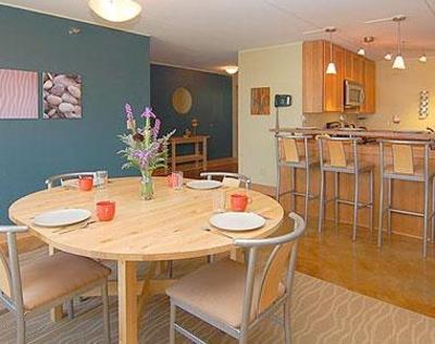 фото отеля East Bay Suites