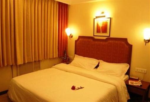 фото отеля Hotel Solitaire Mumbai