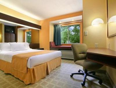 фото отеля Microtel Inn Lake Norman Cornelius