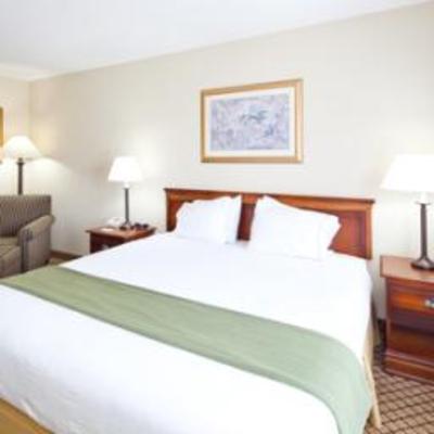 фото отеля Holiday Inn Express Hotel & Suites Starkville MS