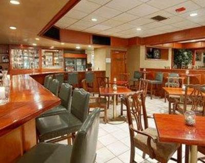 фото отеля Days Inn Conference Center Southern Pines Pinehurst
