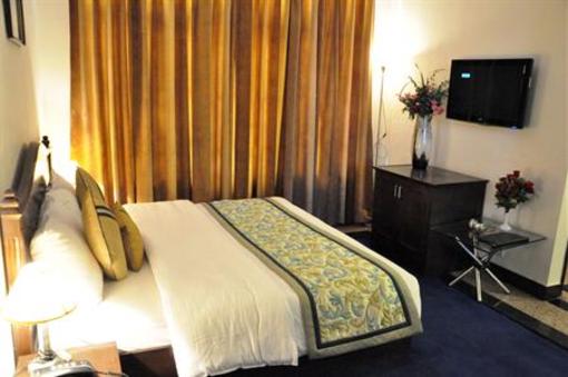 фото отеля Green 'N' Breeze Resorts Mussoorie