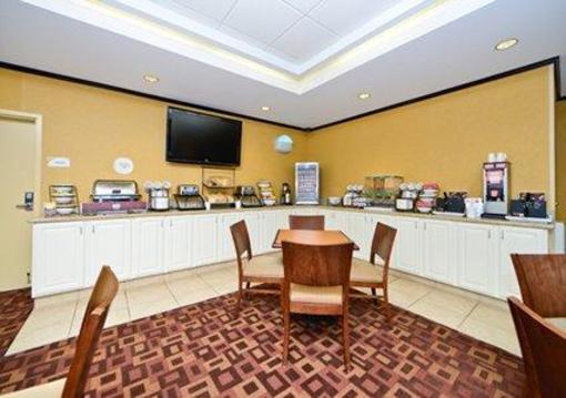 фото отеля Comfort Inn & Suites adj to Akwesasne Mohawk Casino