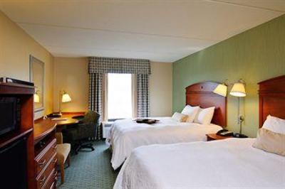 фото отеля Hampton Inn & Suites New Haven-South-West Haven