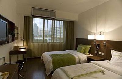 фото отеля Newstay Vogue Hotel