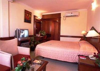 фото отеля Hotel Nandhini Minerva Circle