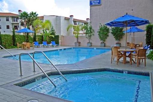 фото отеля BEST WESTERN Plus Sunrise Hotel at Redondo Beach Marina