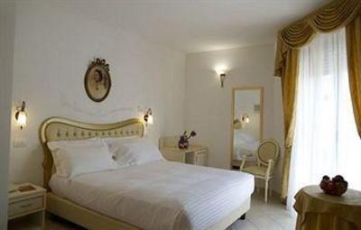фото отеля Hotel Sovrana