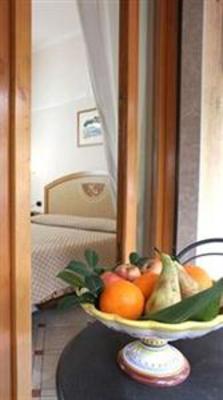 фото отеля Hotel Savoia Sorrento